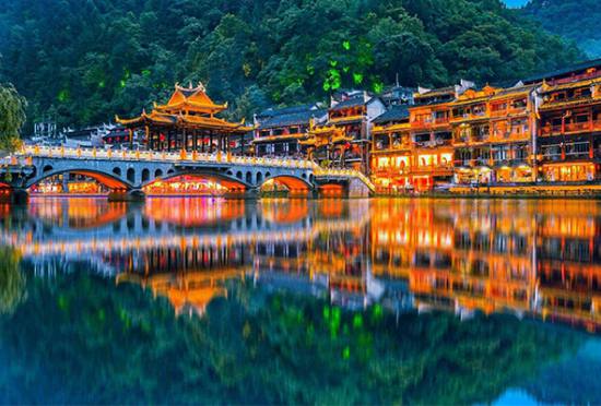 凤凰古城